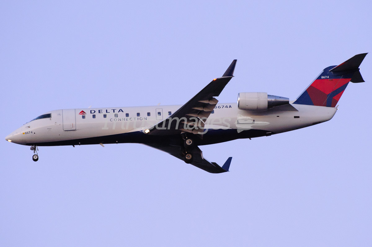 Canadair CL-600-2B19 Regional Jet CRJ-440 N8674A (cn 7674)